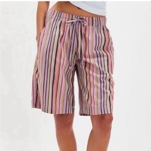 Free People Saylor Poplin Stripe Knee Length Shorts in Lavender Combo, Sz M